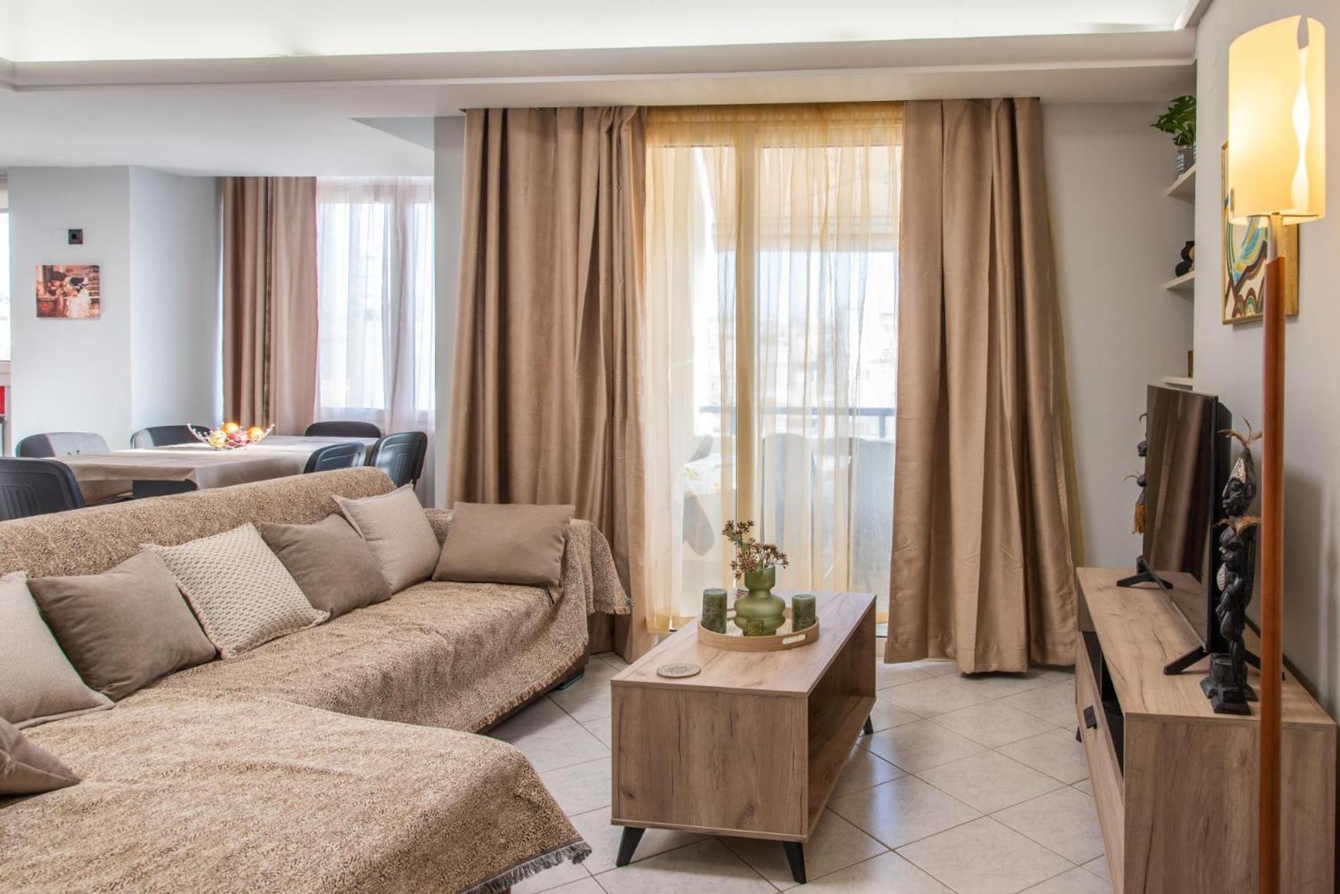 Sky 7 View Apartment Ираклио Екстериор снимка